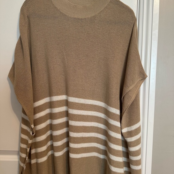 J Crew Striped Poncho, Like New, so cute! - Picture 3 of 3
